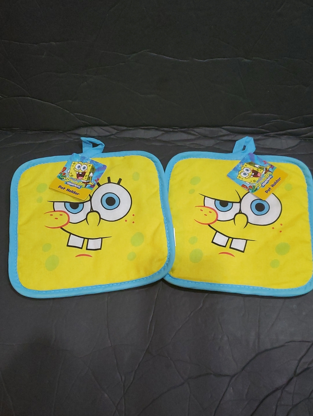 Nickelodeon's Spongebob squarepants 2pack yellow blue pot holders brand new